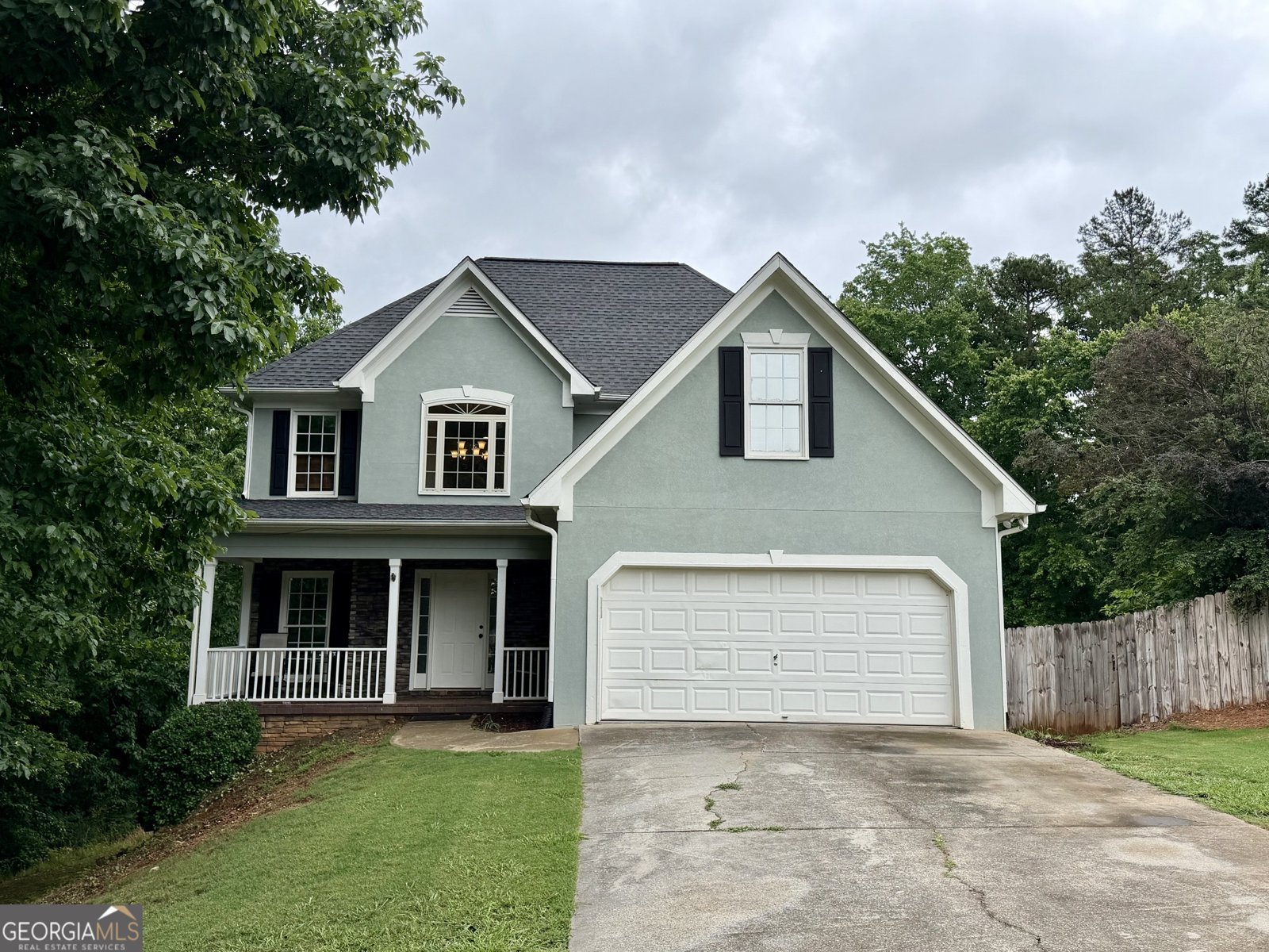 63 Centerport Drive White - main photo