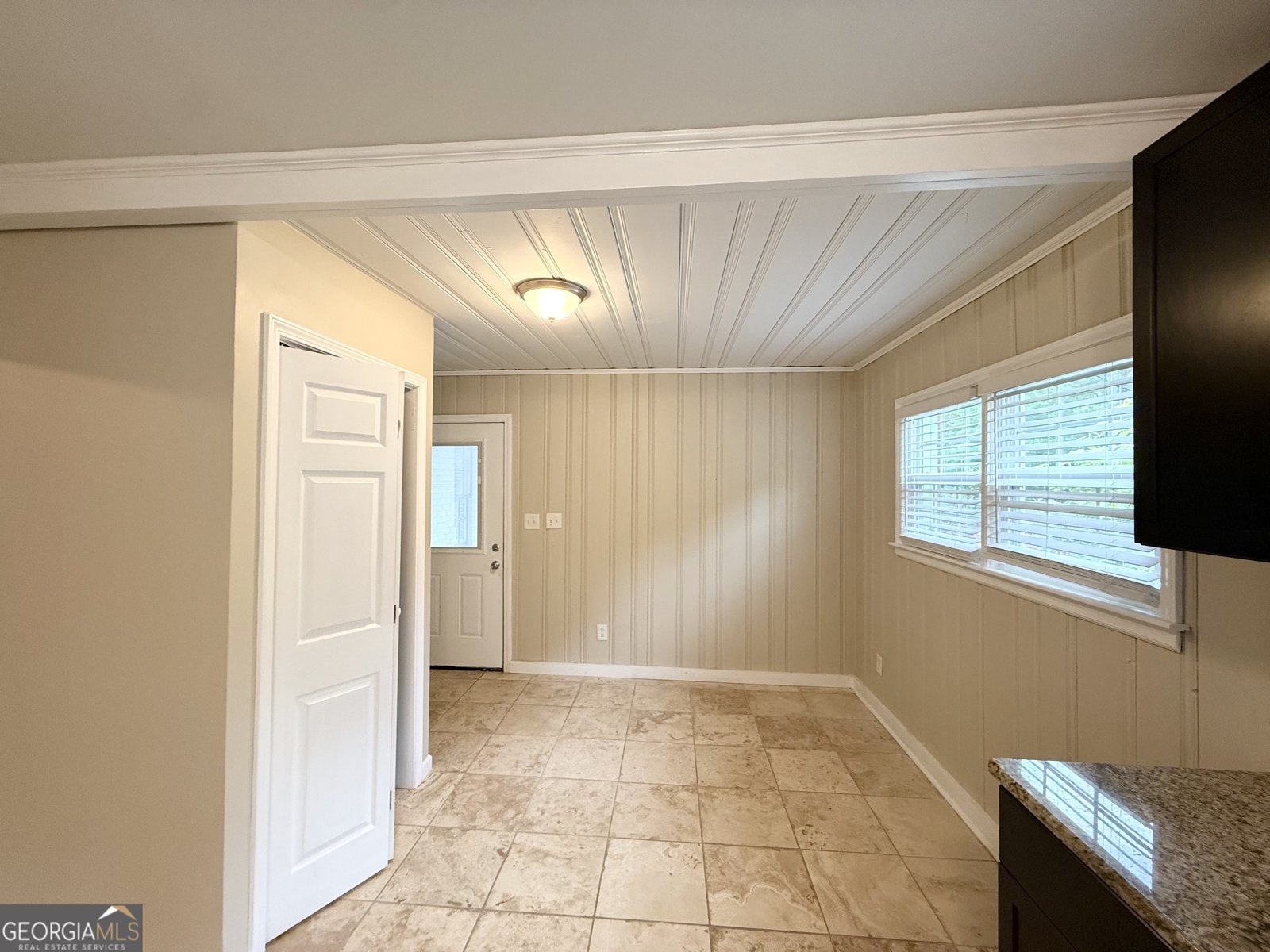2487 Sylvan Road East Point - Photo 10