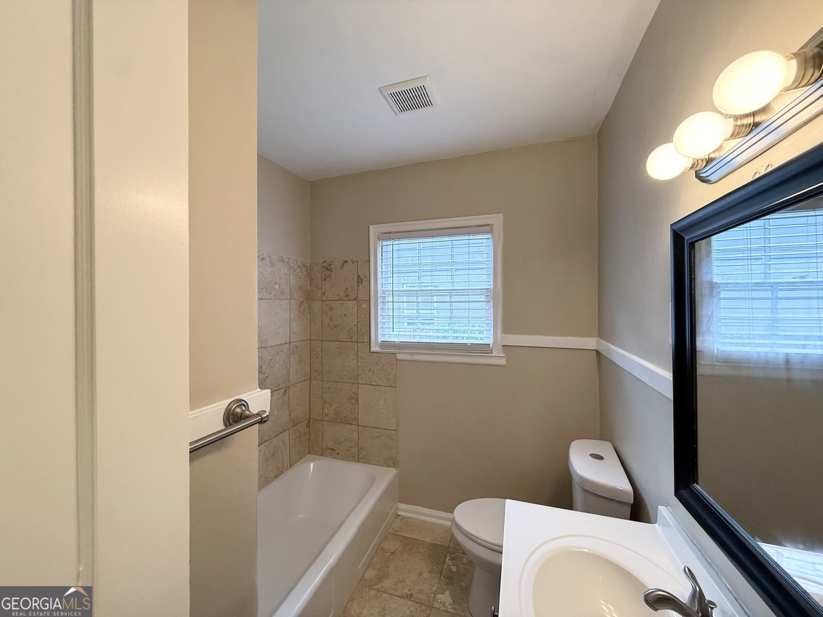 2487 Sylvan Road East Point - Photo 22