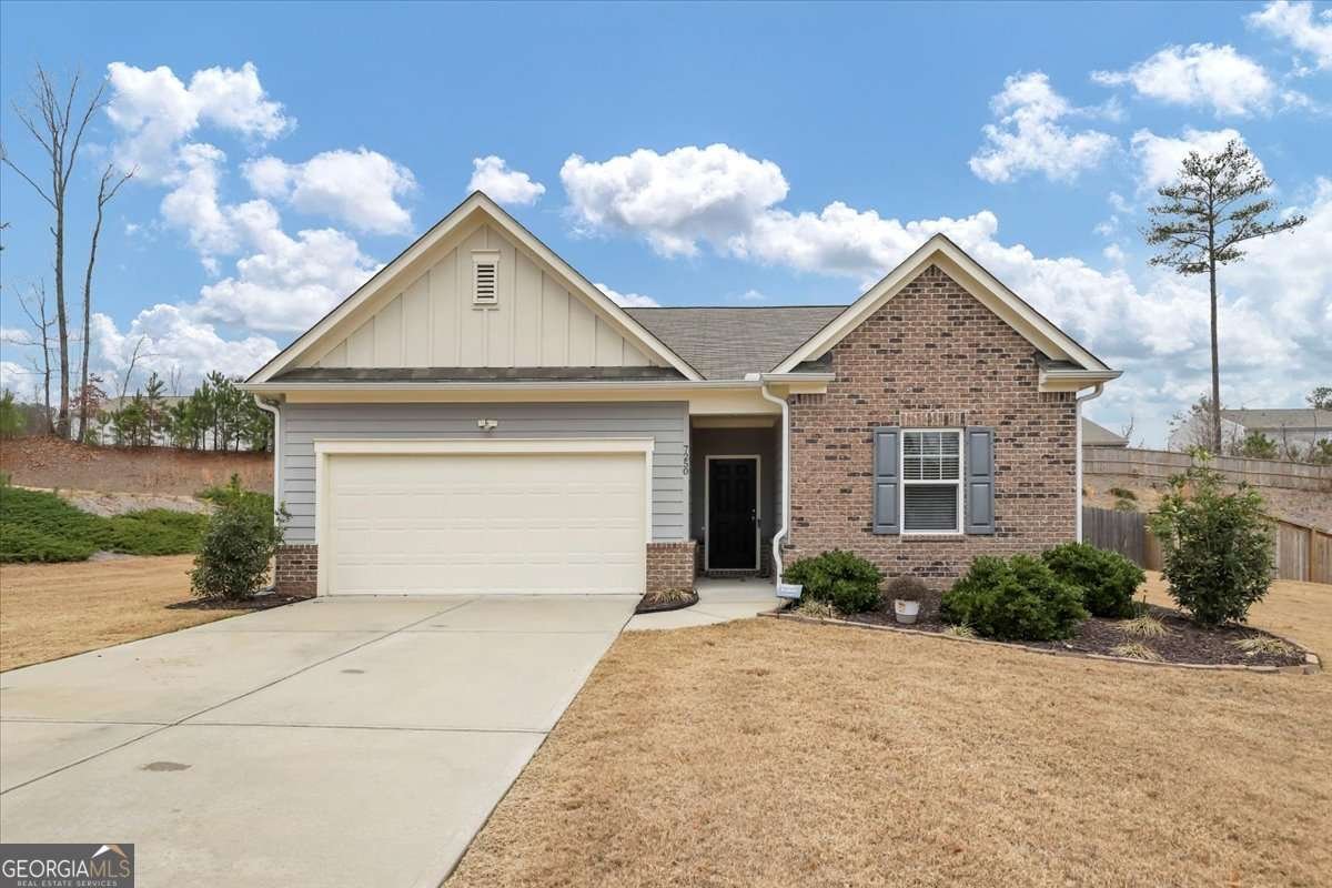 7250 Lacey Drive Douglasville - main photo