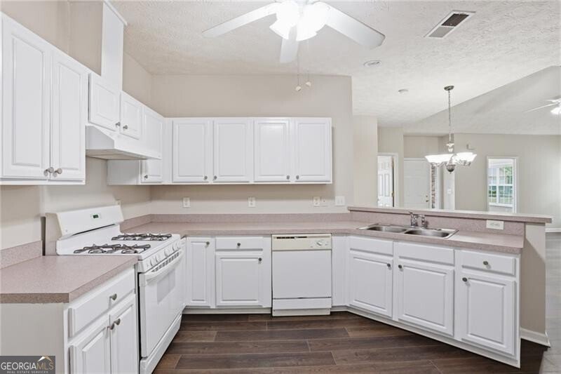 3703 Villa Springs Circle Powder Springs - Photo 13