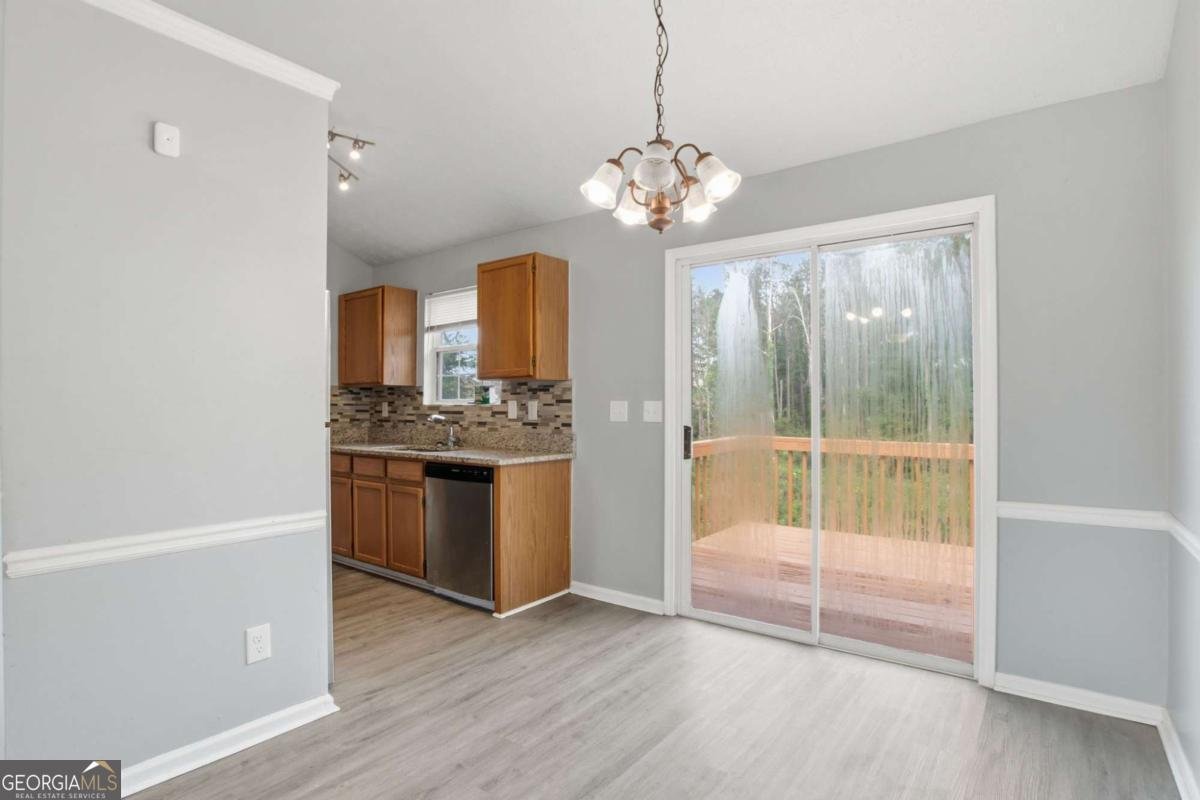 5855 Crescent Ridge Court Lithonia - Photo 9