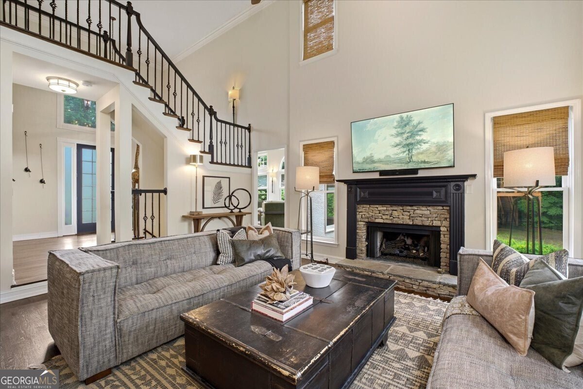 1021 Towne Lake Hills Woodstock - Photo 16