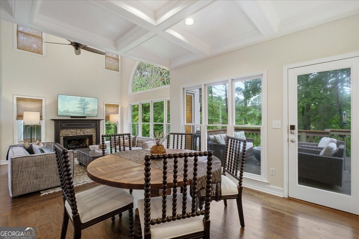 1021 Towne Lake Hills Woodstock - Photo 19