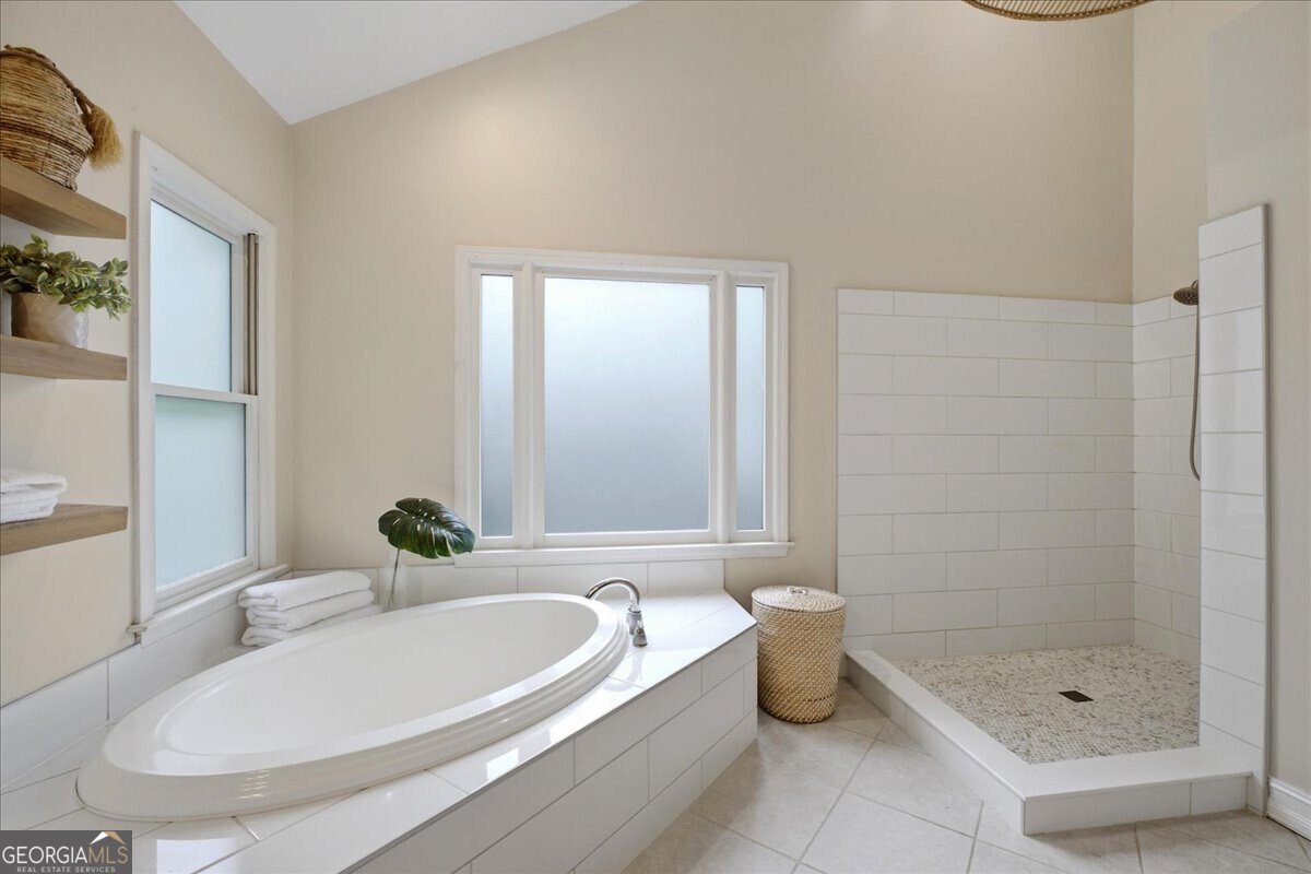 1021 Towne Lake Hills Woodstock - Photo 32