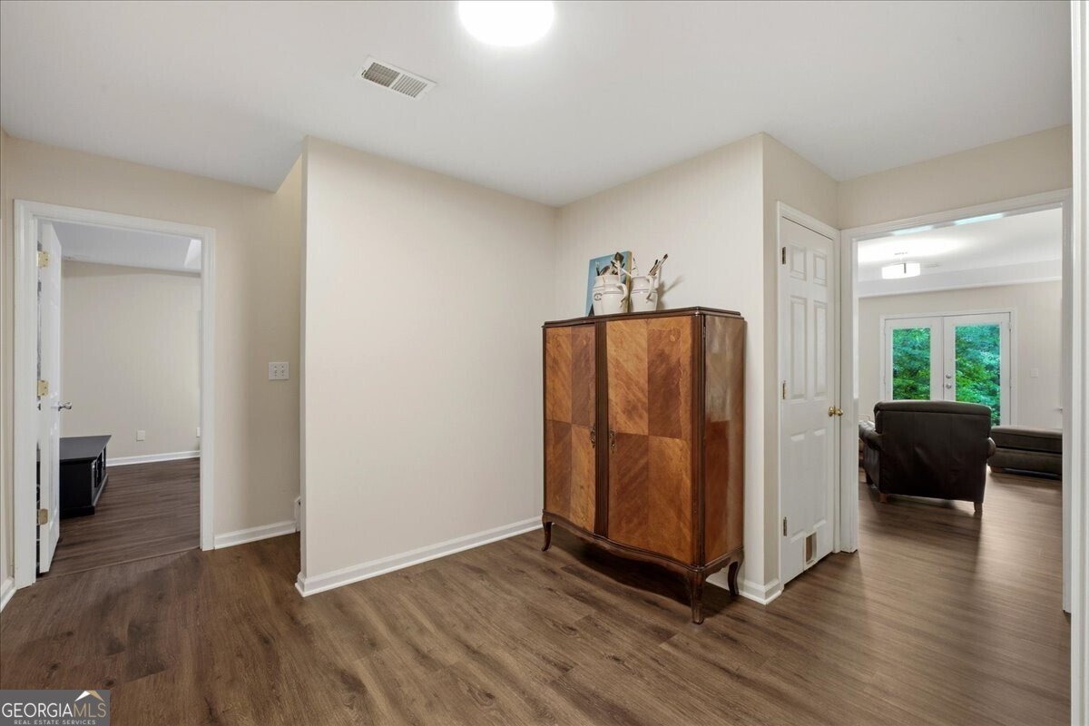 1021 Towne Lake Hills Woodstock - Photo 44