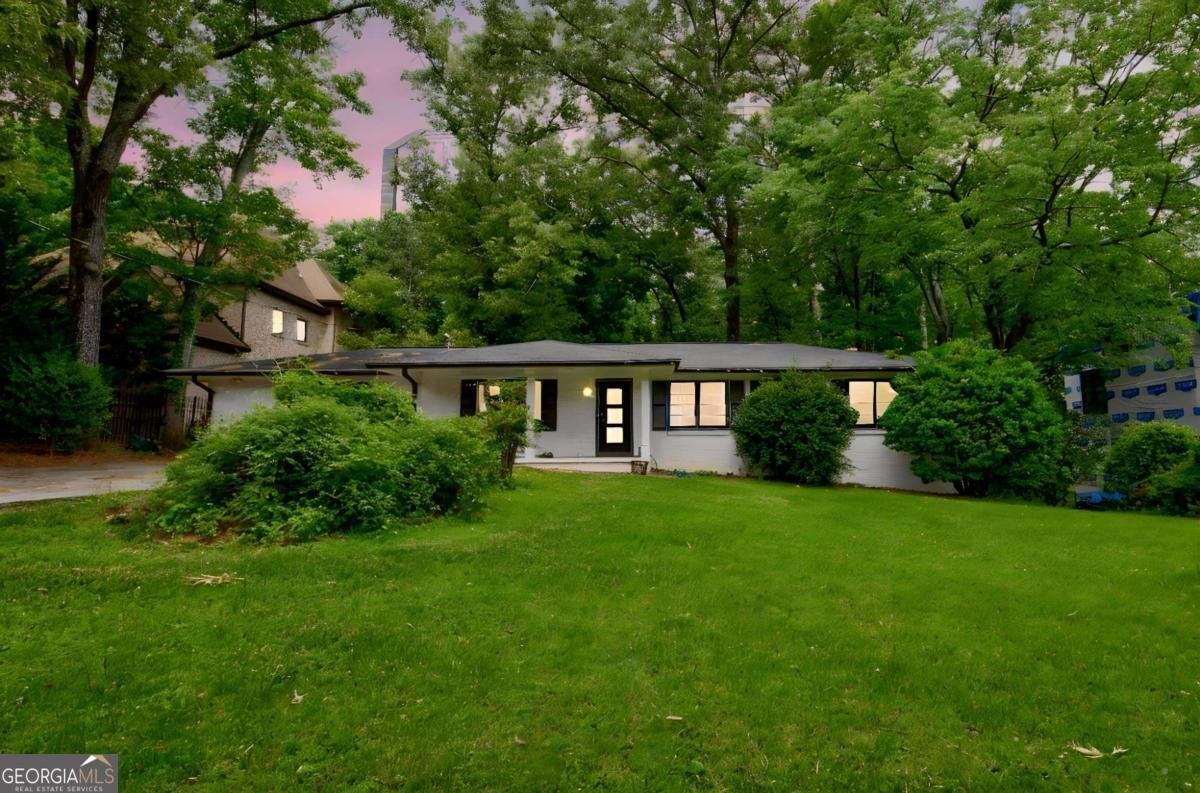 3328 Ferncliff Place Atlanta - main photo