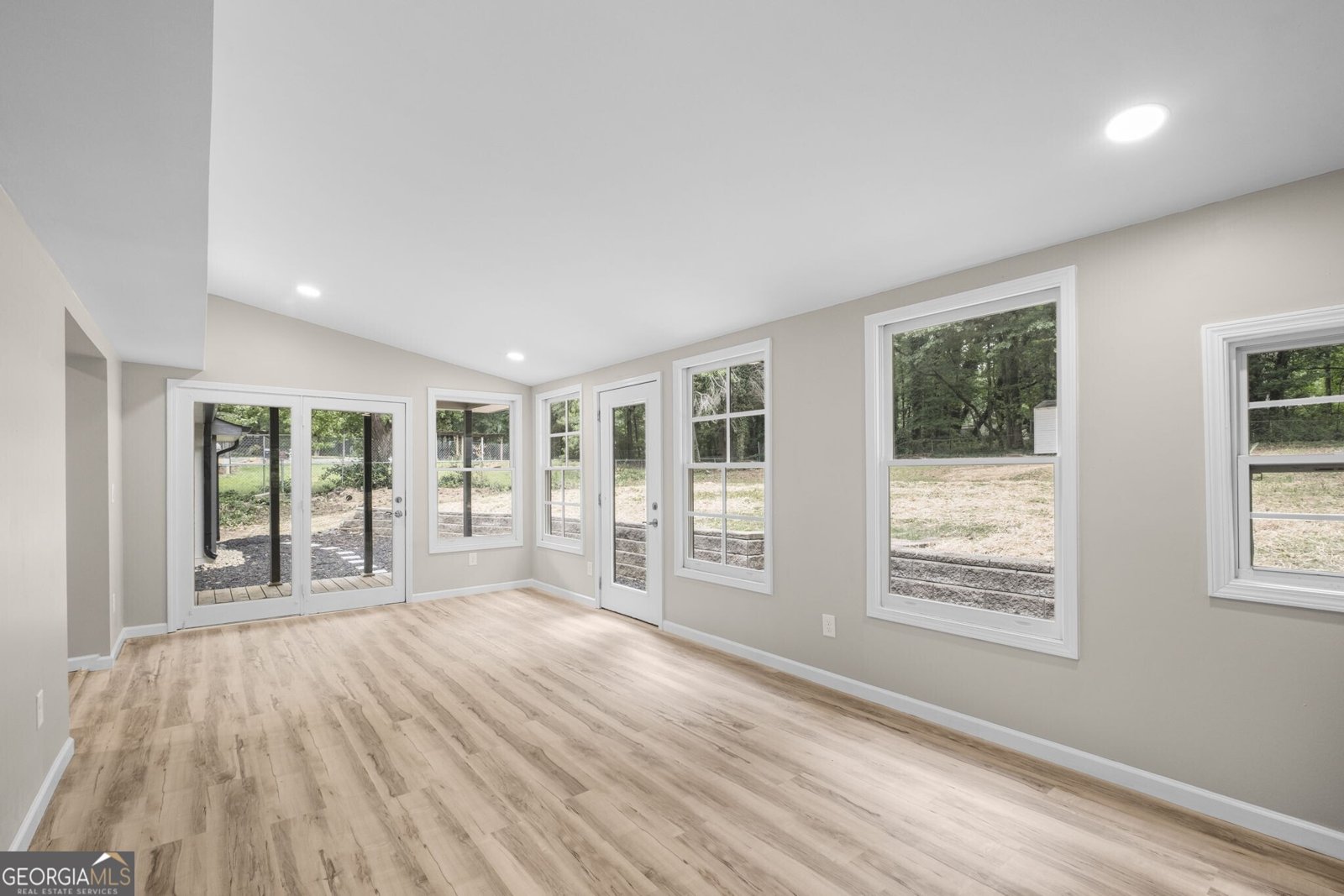 4200 Pinetree Drive Powder Springs - Photo 16