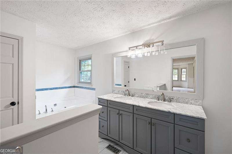 511 Kay Road Woodstock - Photo 10