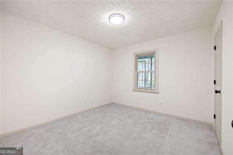 511 Kay Road Woodstock - Photo 12