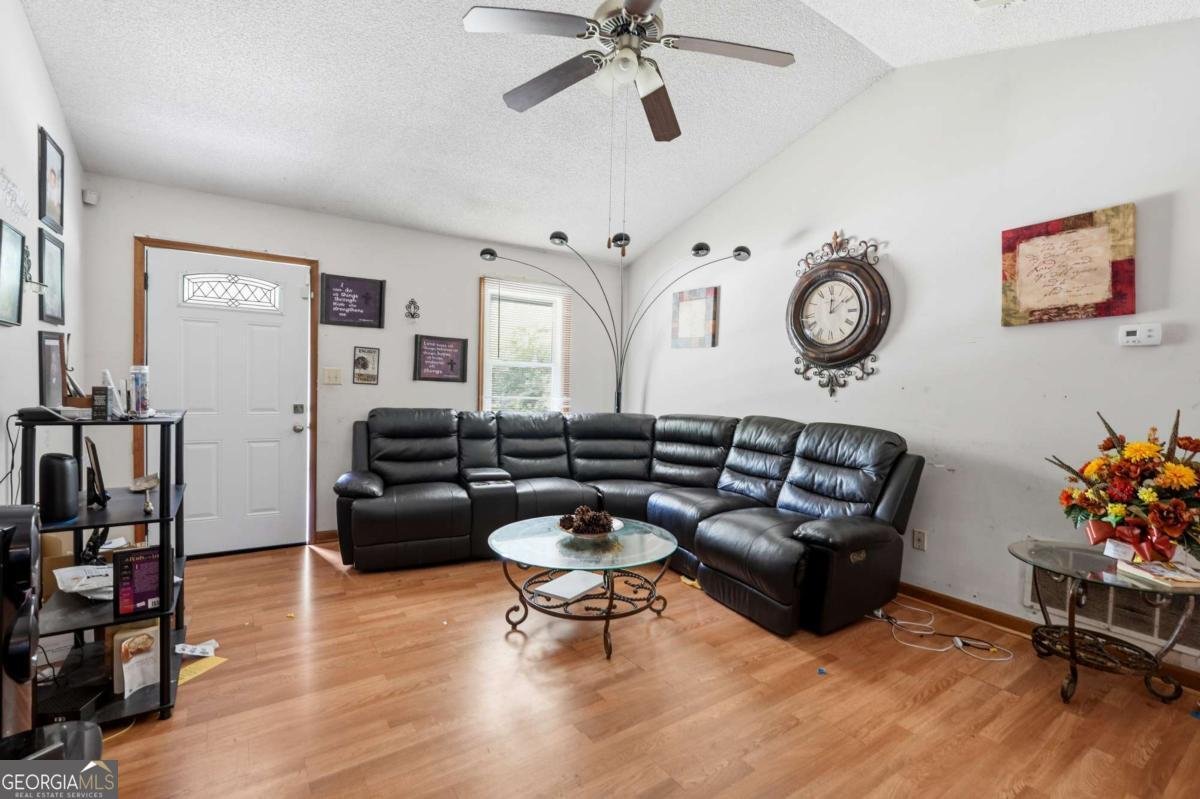 243 Lakeview Dr Stockbridge - Photo 6