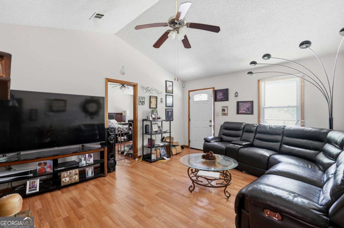243 Lakeview Dr Stockbridge - Photo 7