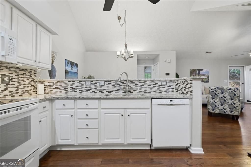 2132 Carefree Circle Marietta - Photo 15
