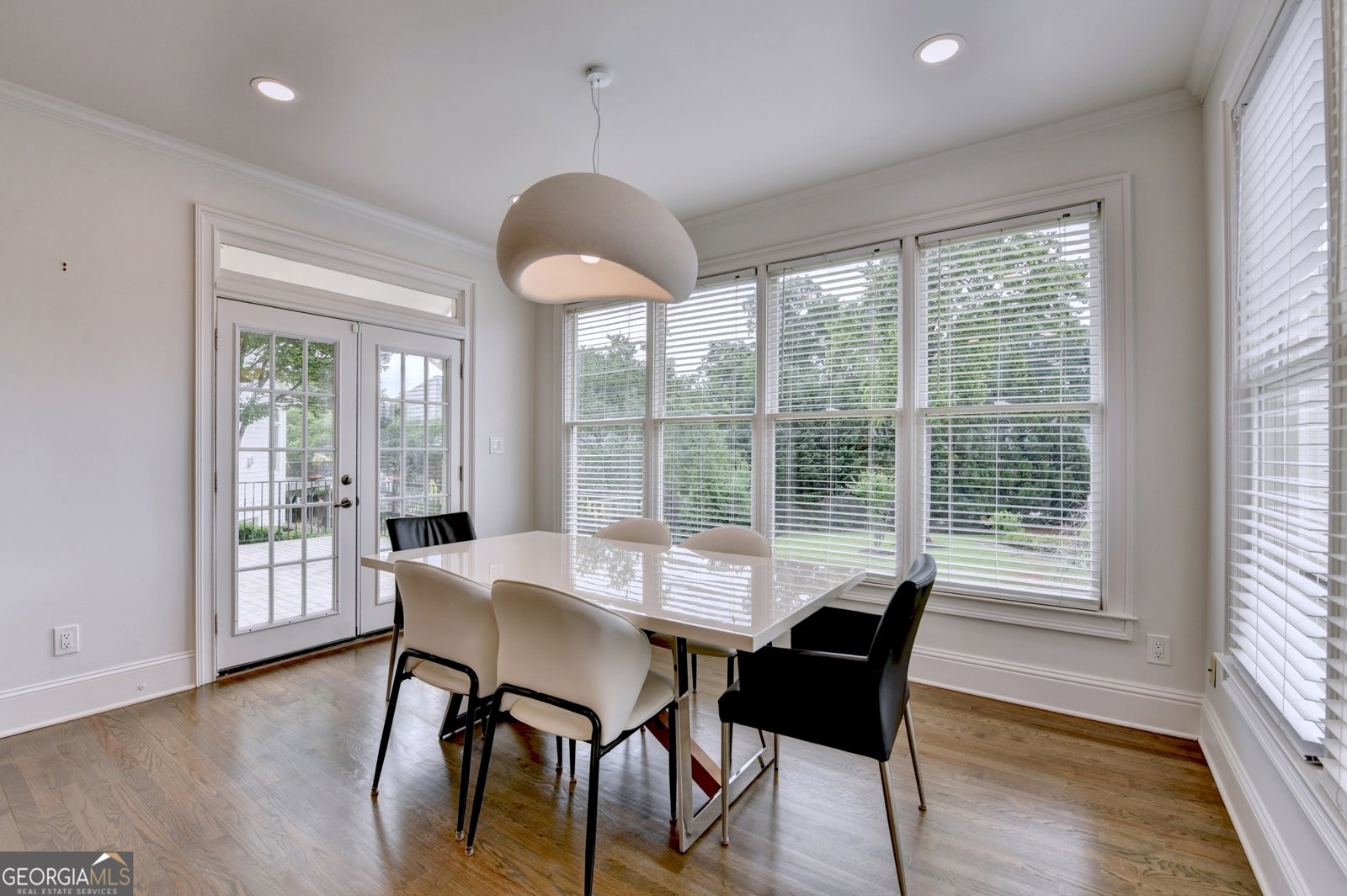 266 Prestbury Court Suwanee - Photo 18