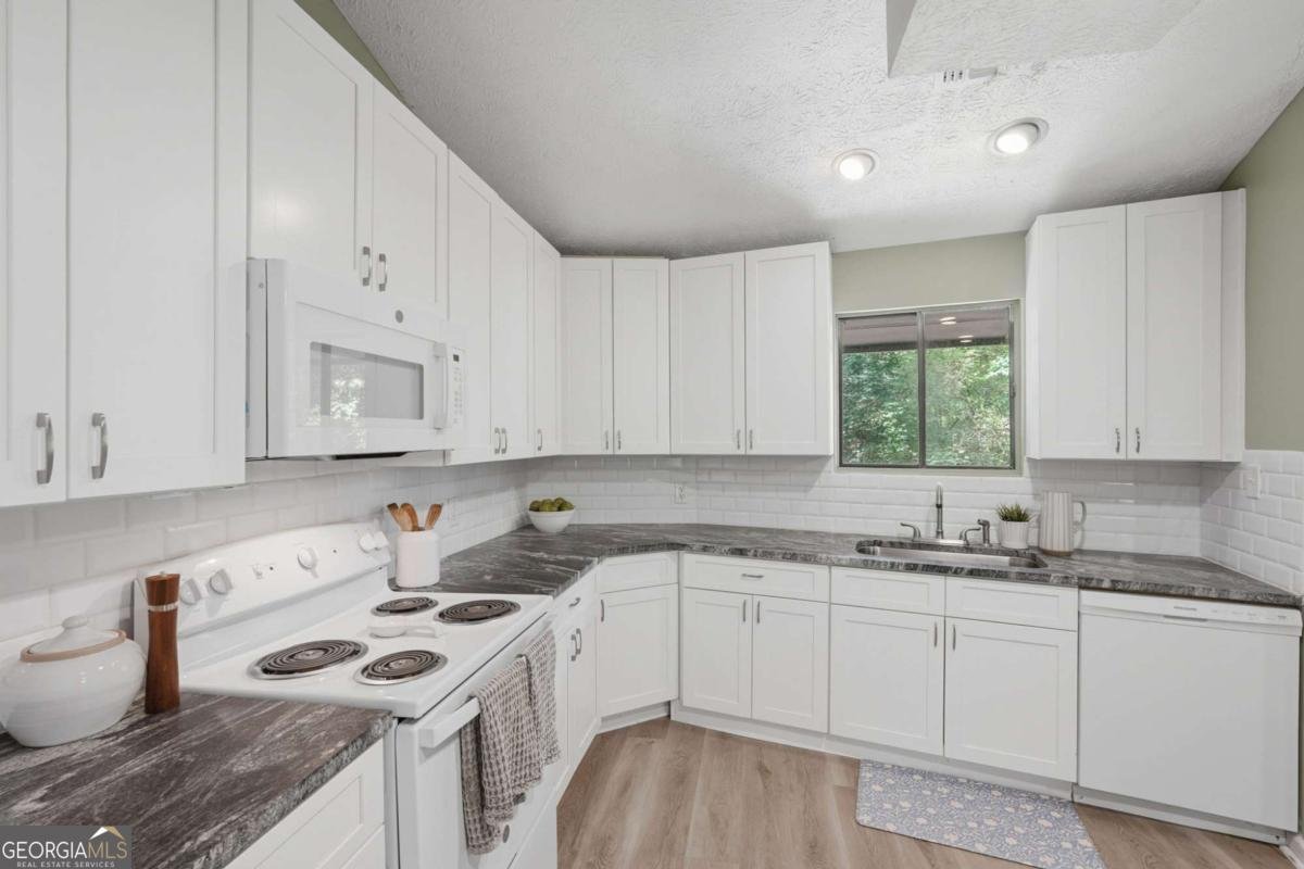 365 Kendrix Road Sugar Hill - Photo 13