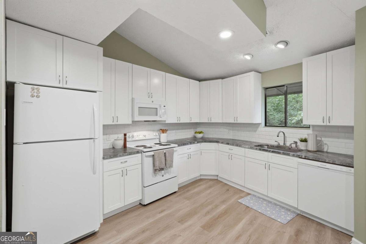 365 Kendrix Road Sugar Hill - Photo 14