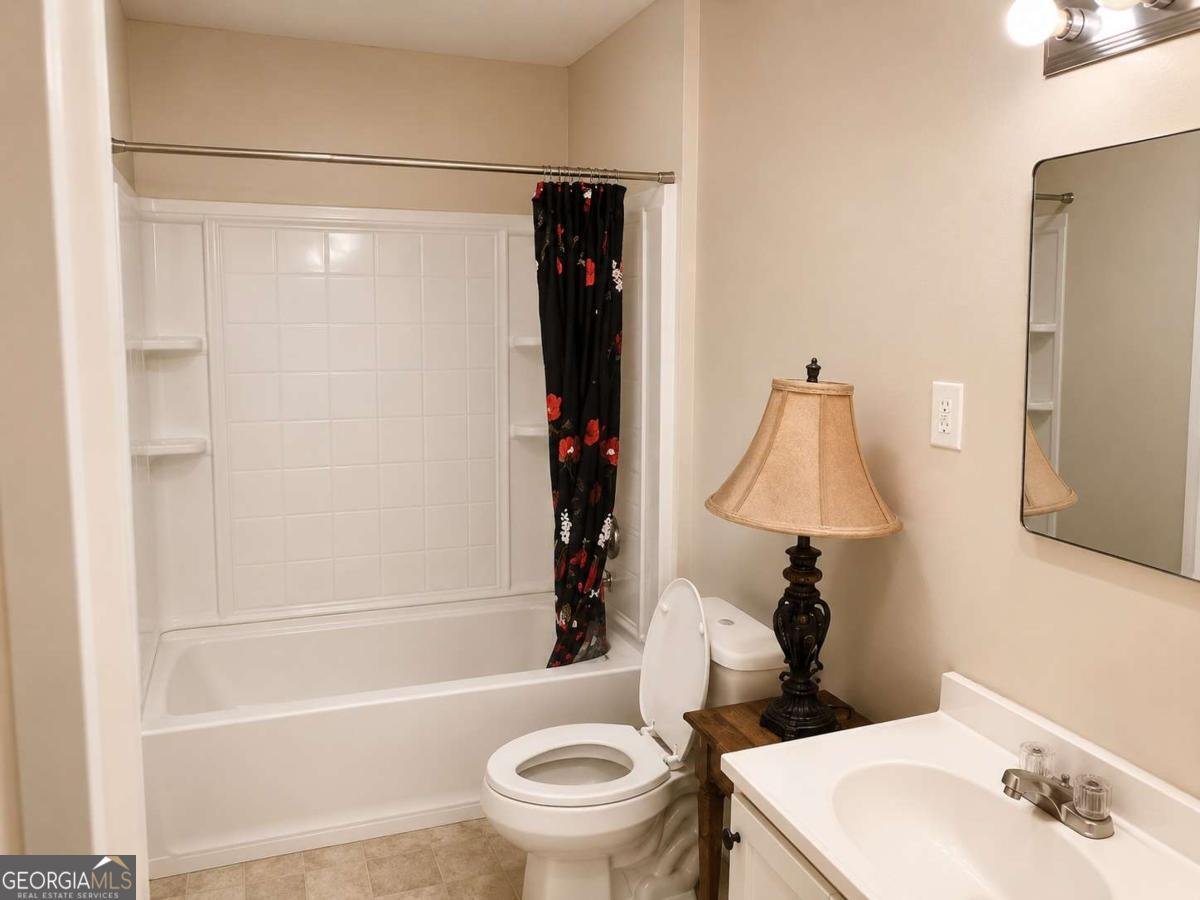 2173 Castlewood Street East Point - Photo 6
