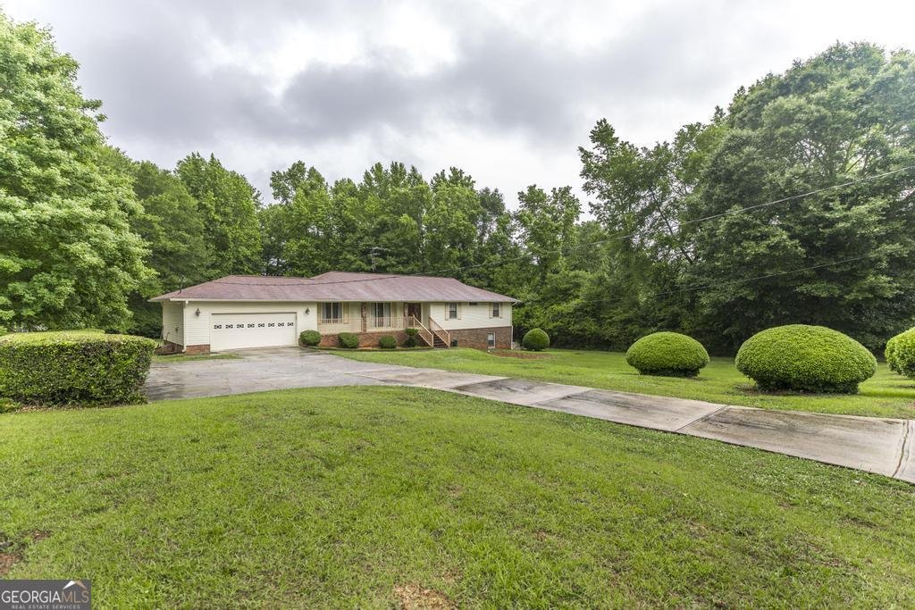 411 Hickory Lane Griffin - main photo