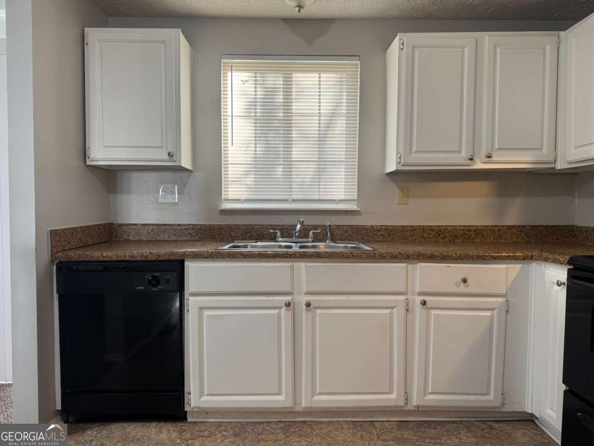 1882 CORDUROY Court Lithonia - Photo 8