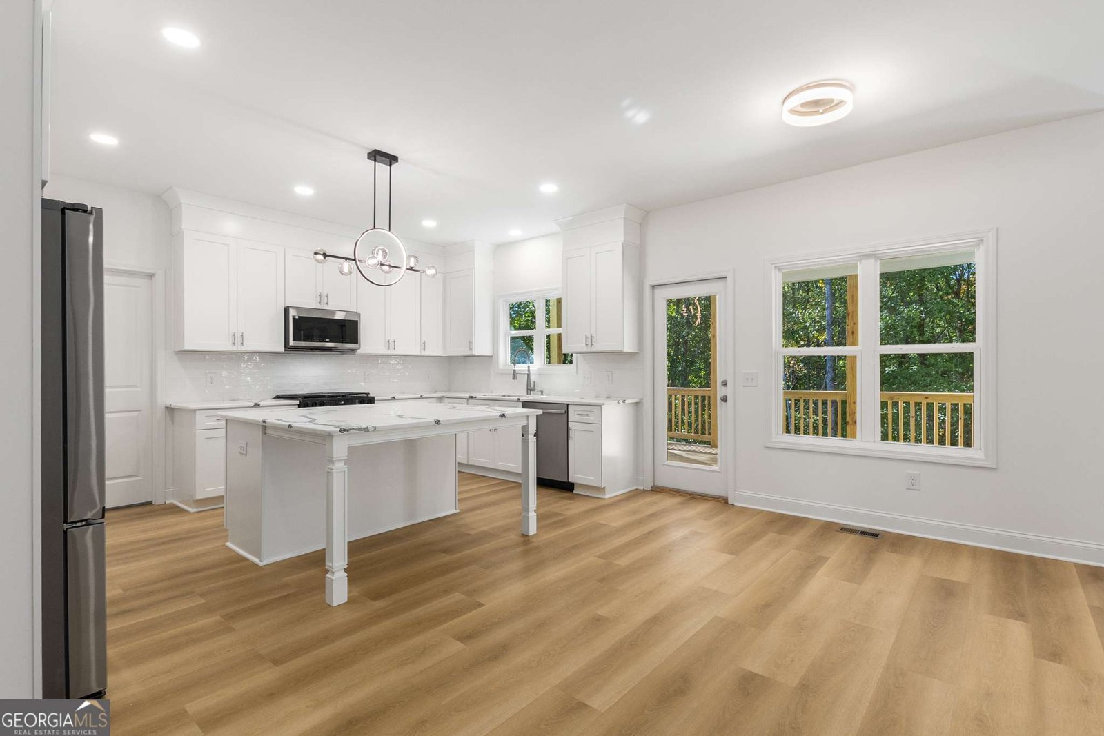 9135 Fox Trail Lane Gainesville - Photo 14