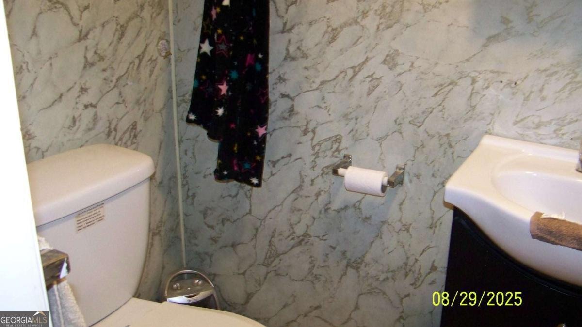 366 Pine Lake Drive West Point - Photo 12