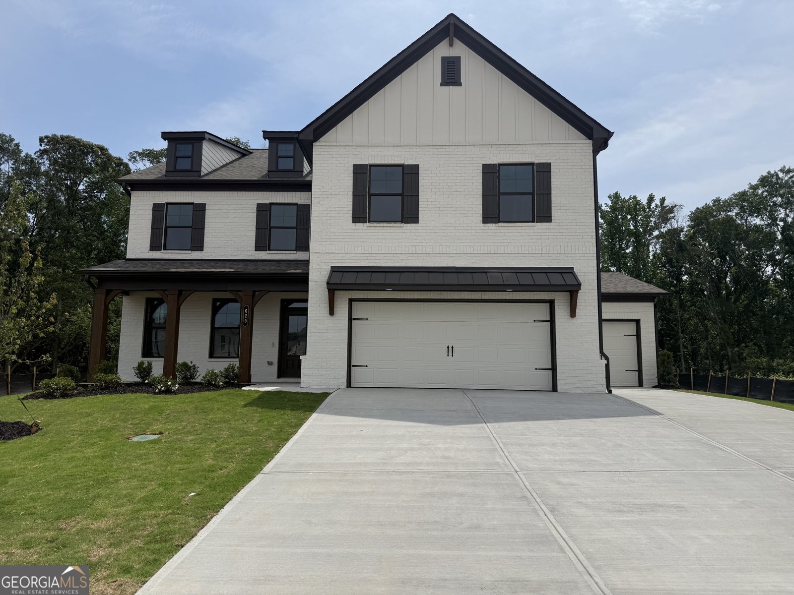 620 Winding Rose Drive Hoschton - main photo