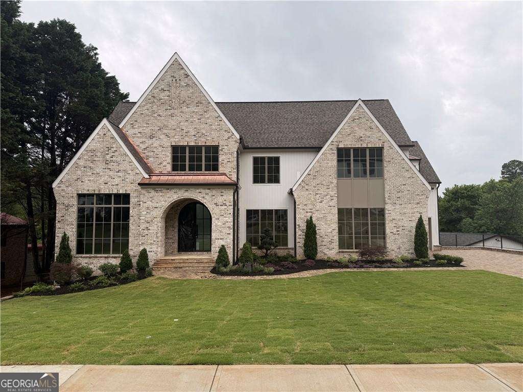 228 Thomas Circle Roswell - main photo