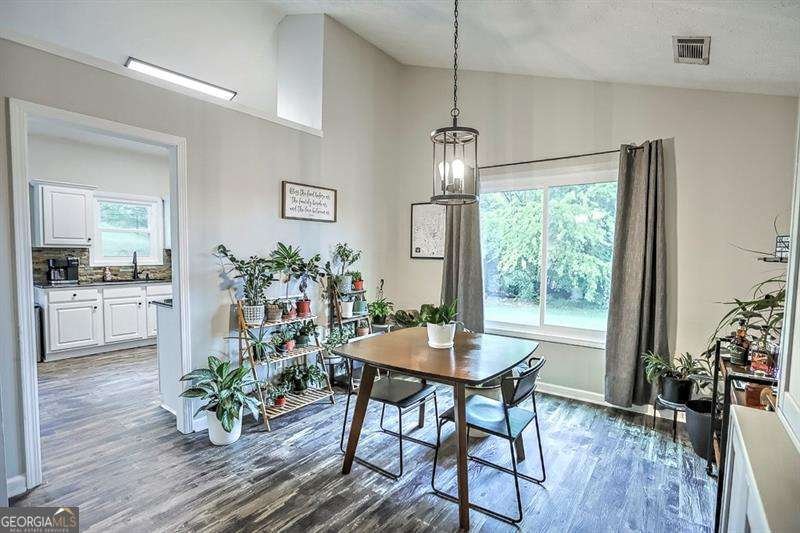 6145 Devonshire Drive Flowery Branch - Photo 8
