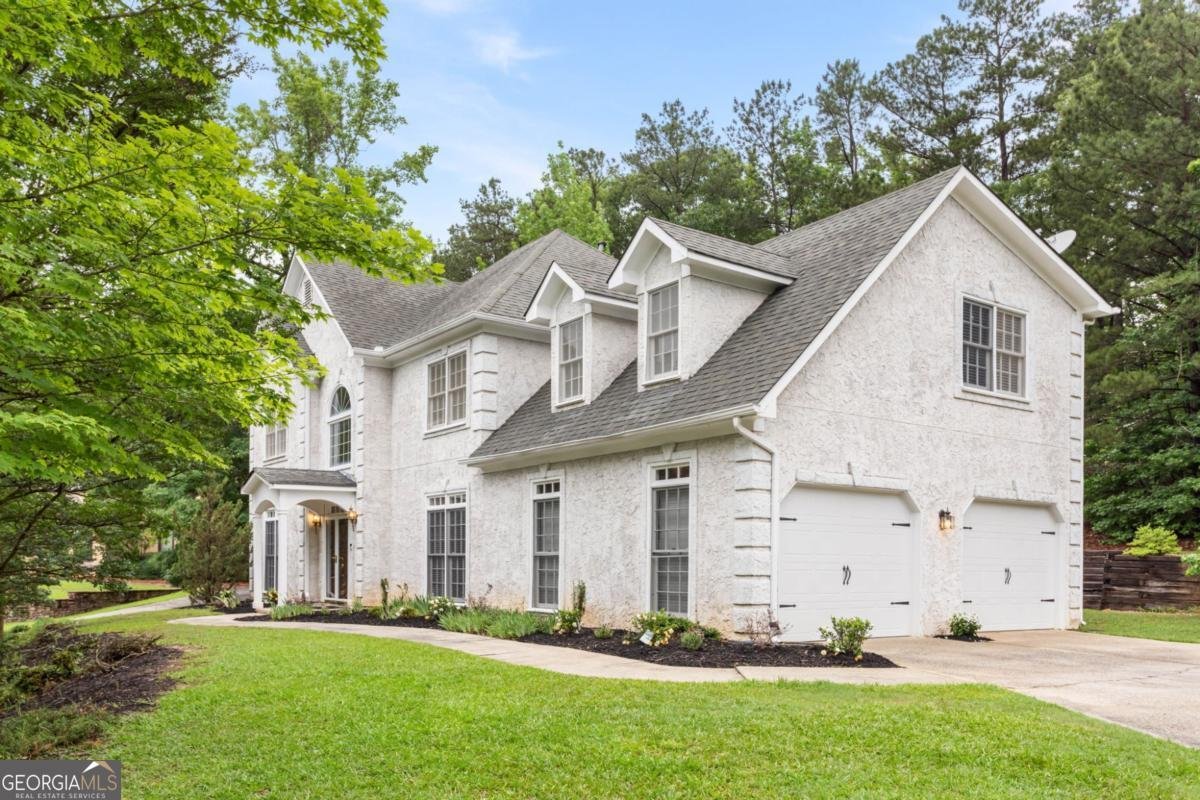 1841 Lake Cove Drive Atlanta - main photo