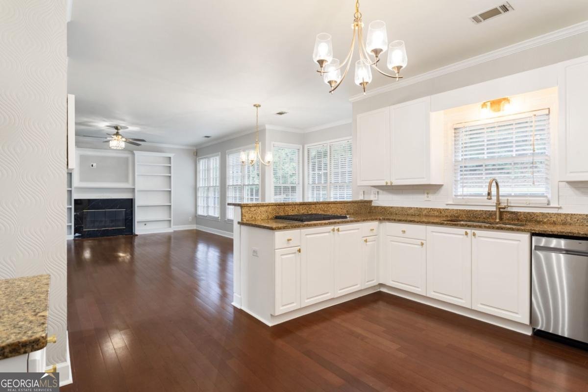 1841 Lake Cove Drive Atlanta - Photo 12