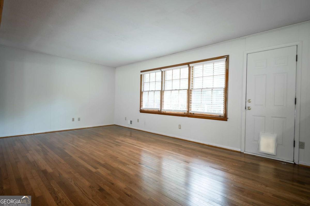 135 Tara Way Athens - Photo 7