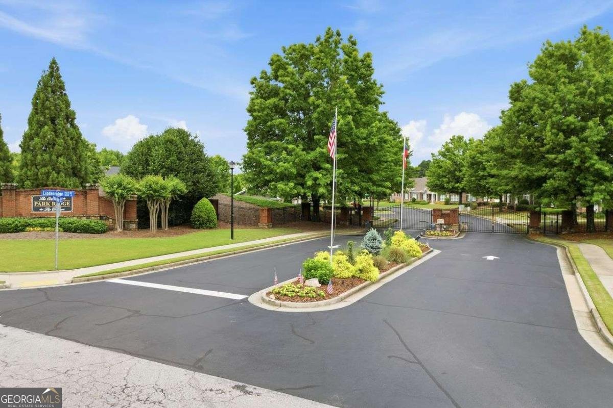 3328 Tree Ridge Court Buford - Photo 8
