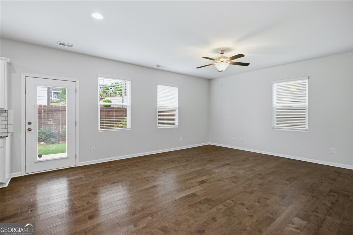 585 Summit Point Canton - Photo 8