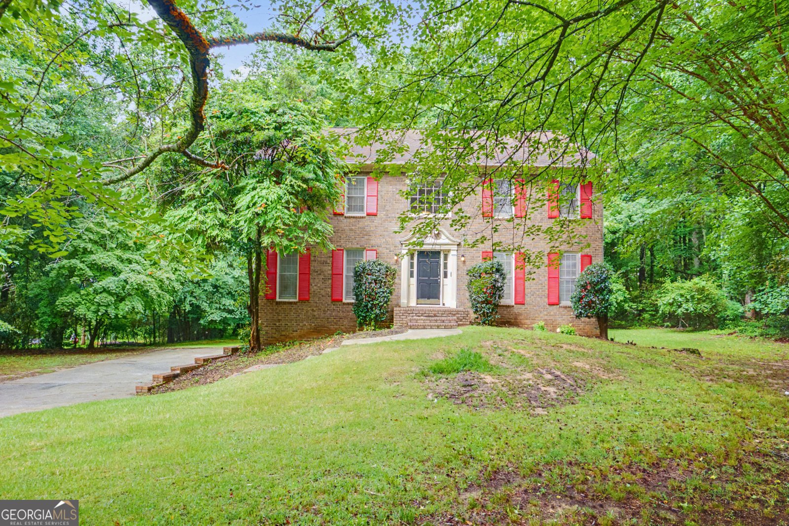 140 Millwood Lane Fayetteville - main photo