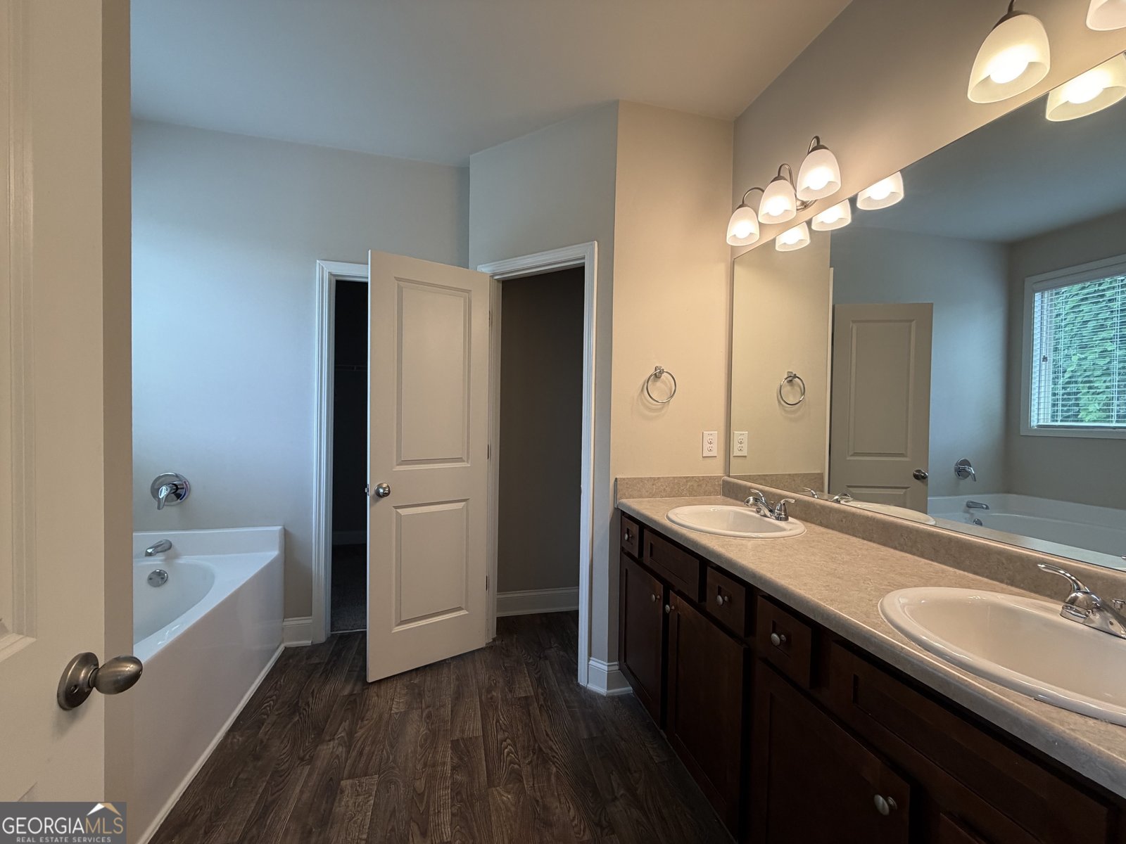 241 Dublin Way Dallas - Photo 8