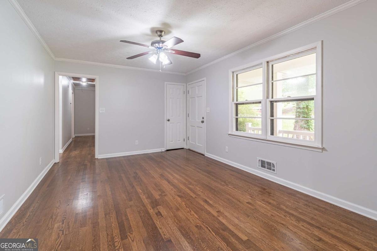 5022 Green Oak Drive Lilburn - Photo 9