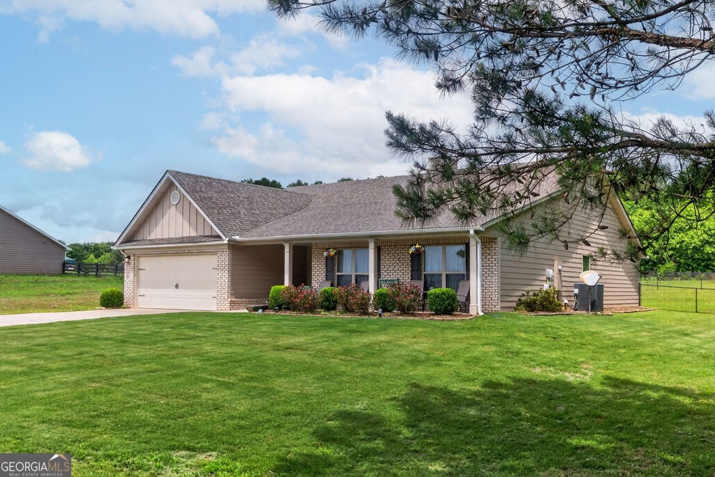 304 Highlands Drive Winterville - main photo