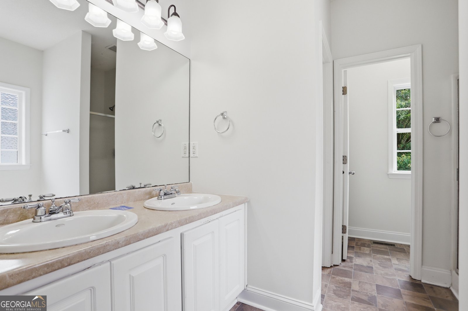 117 Woodland Manor Temple - Photo 6