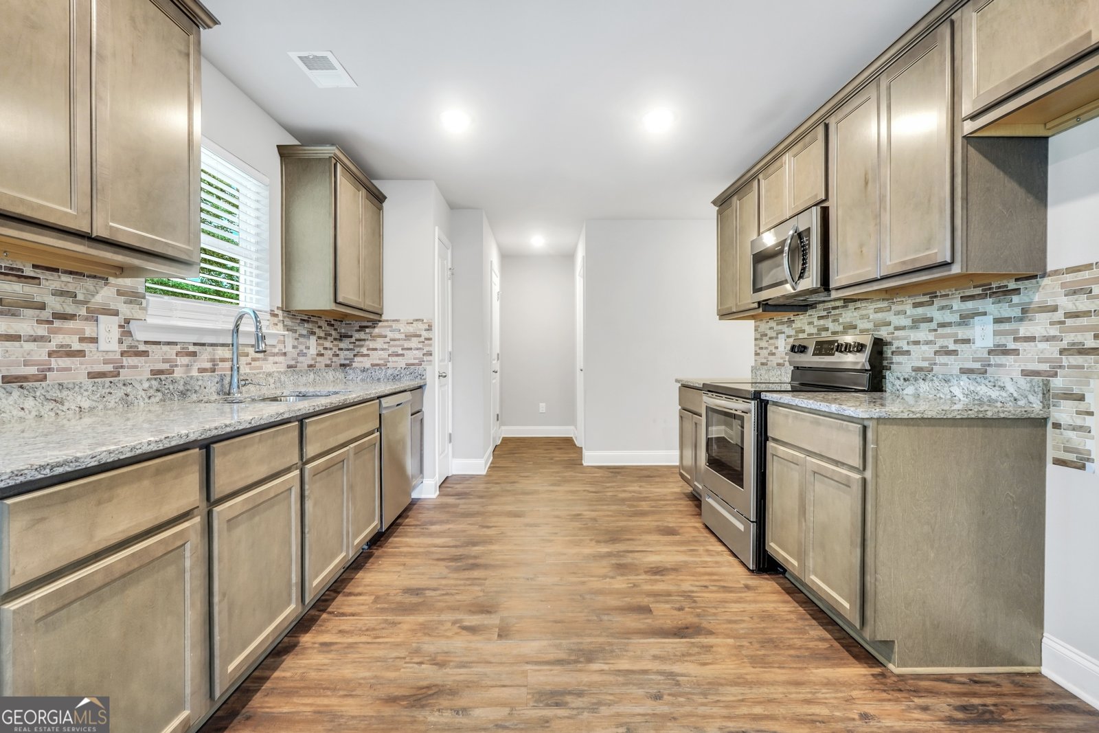313 Sammy Circle Griffin - Photo 16