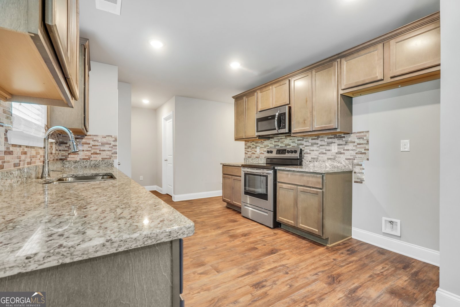 313 Sammy Circle Griffin - Photo 18