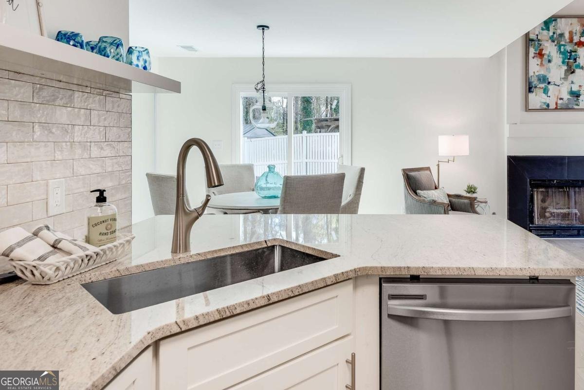 3740 Jones Ferry Lane Alpharetta - Photo 16