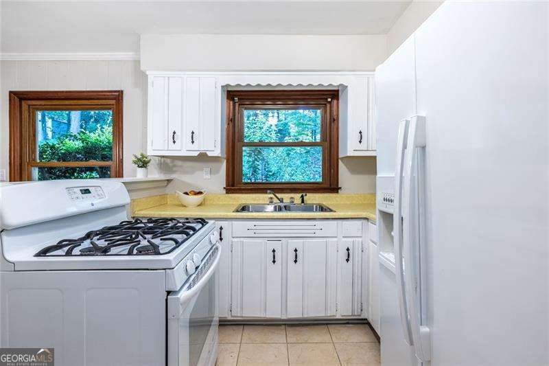 573 Superior Avenue Decatur - Photo 17
