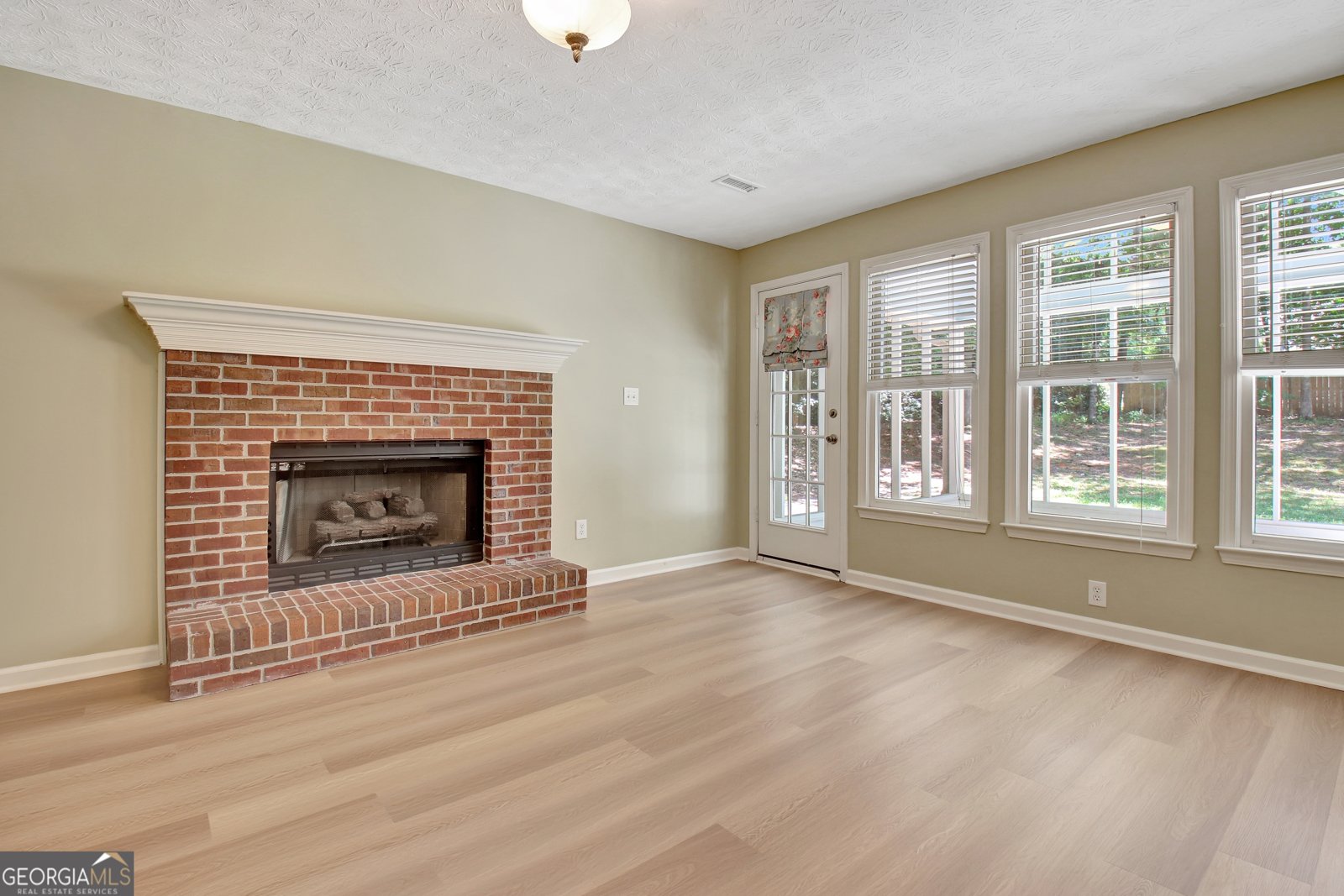 324 Legacy Lane Peachtree City - Photo 12