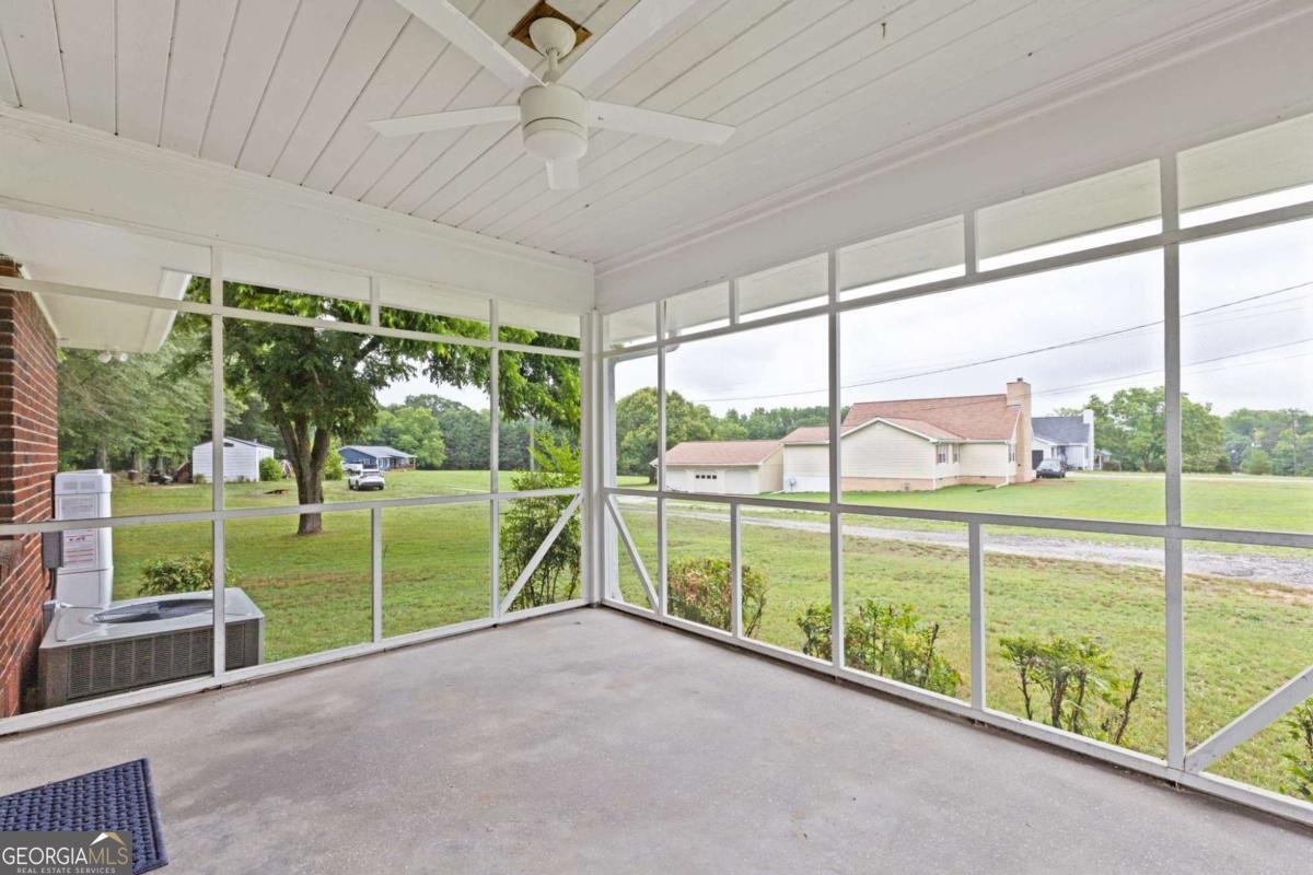 378 Highway 81 Loganville - Photo 6