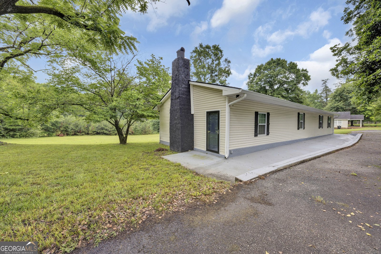 1198 Atlanta Road Stockbridge - main photo