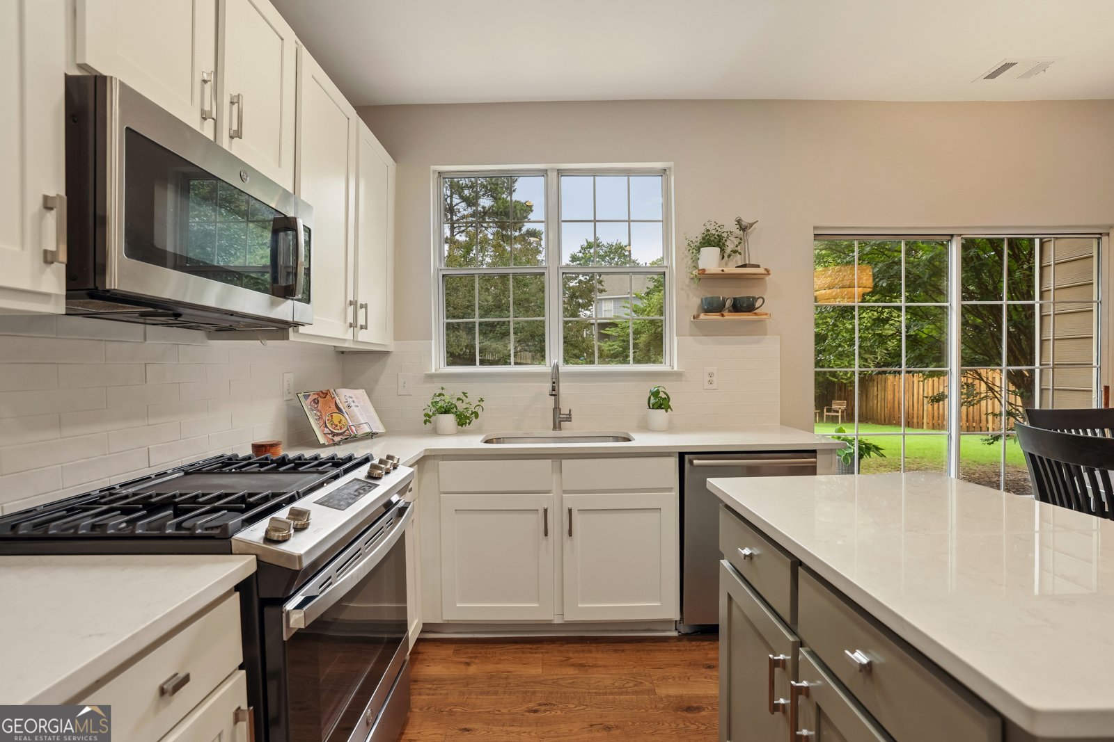 5075 Baywood Drive Roswell - Photo 10