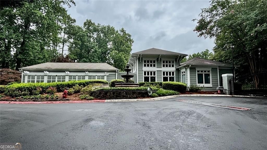 713 Summit North Drive Atlanta - main photo