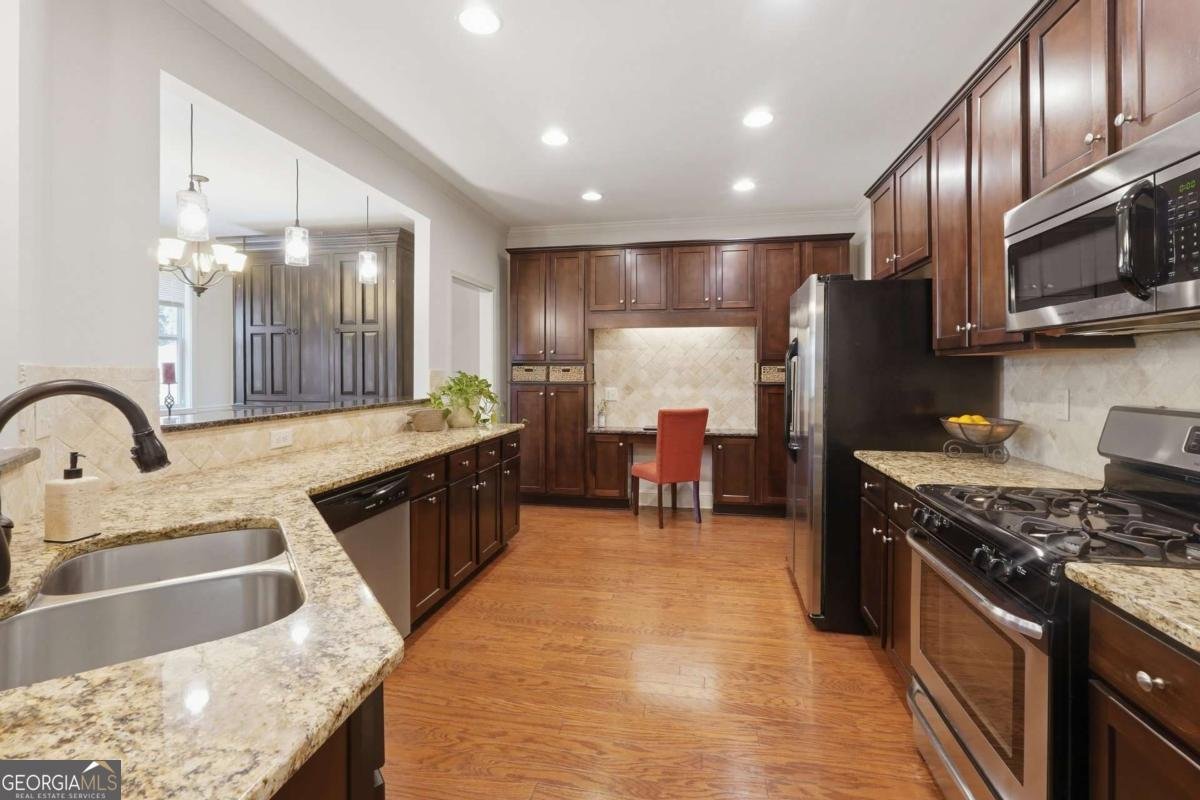 205 Creekside Pass Canton - Photo 7
