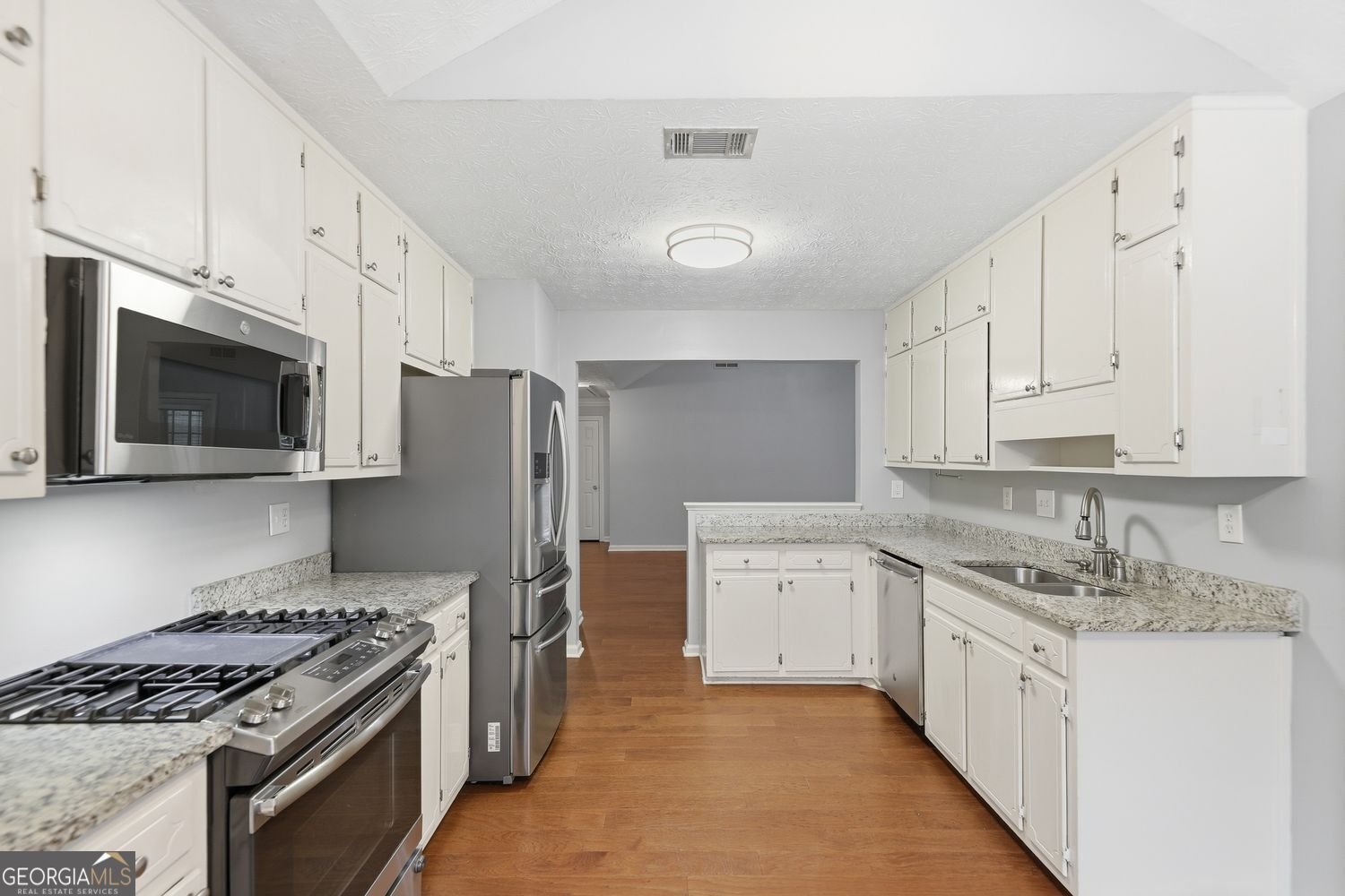685 Hunters Creek Lane Lawrenceville - Photo 14