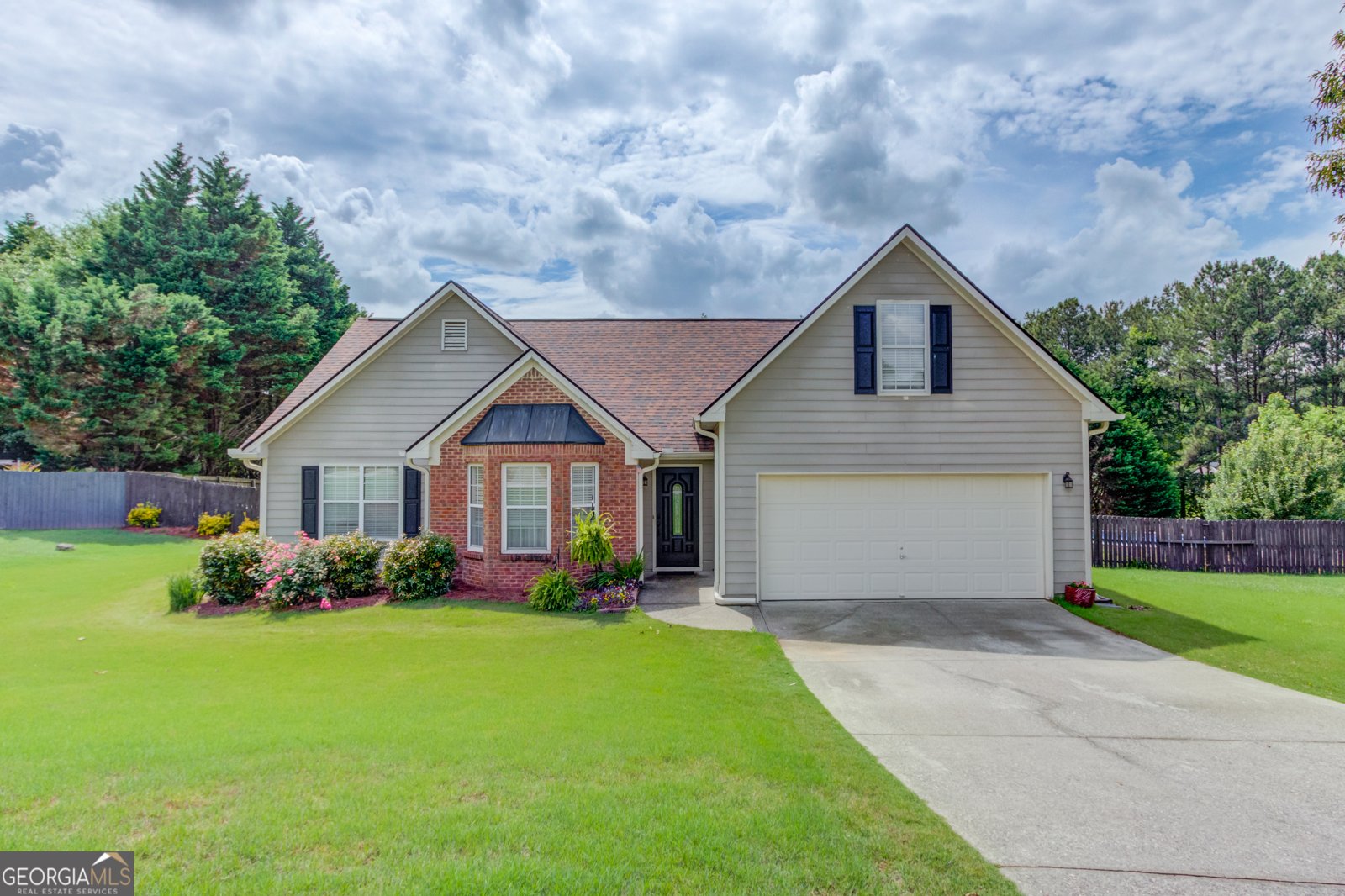 1563 Armende Circle Dacula - main photo